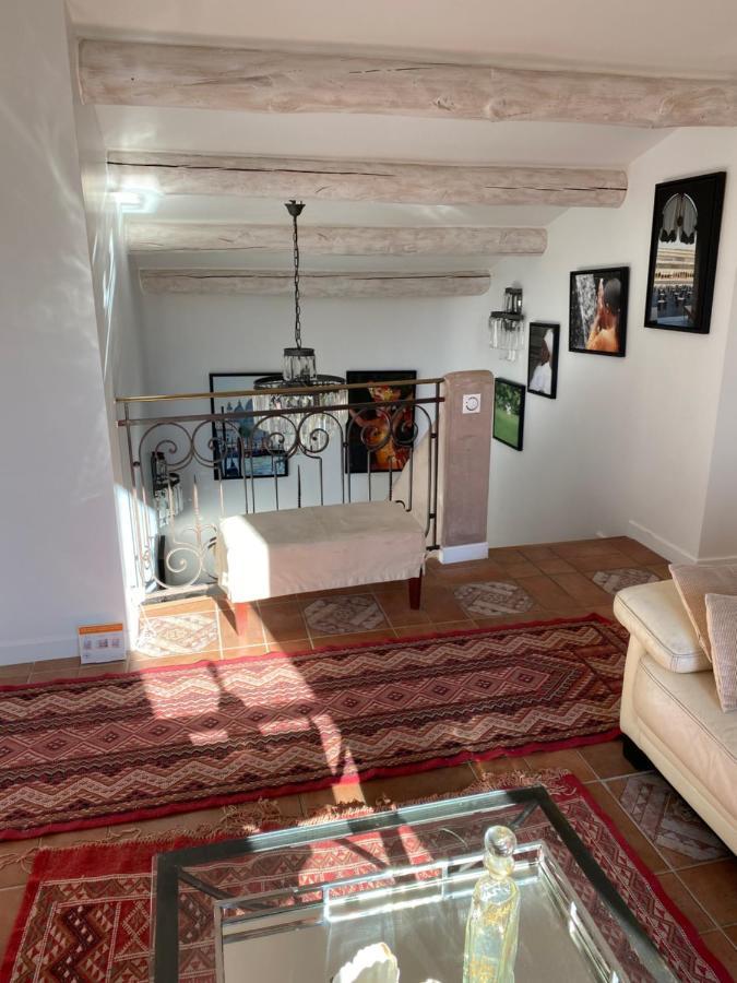 Roussillon en Isere Villa Des Roses מראה חיצוני תמונה