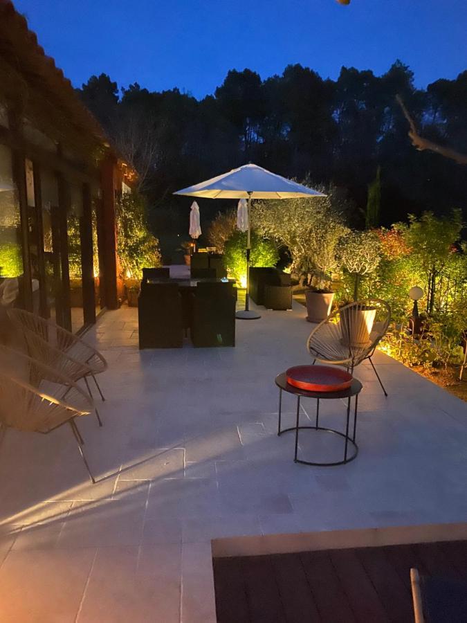 Roussillon en Isere Villa Des Roses מראה חיצוני תמונה