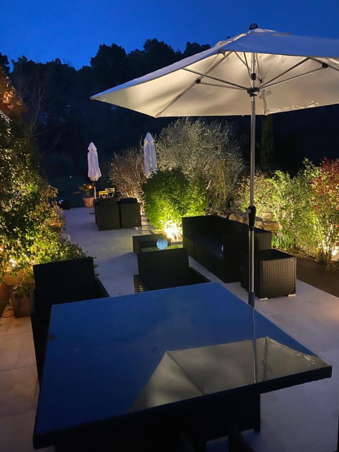 Roussillon en Isere Villa Des Roses מראה חיצוני תמונה